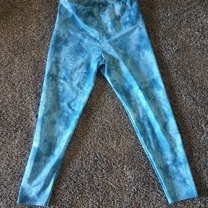 Onzie Leggings - Blue Sky pattern